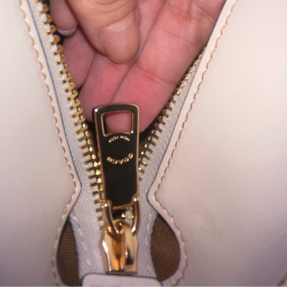 Coach purse - Picture 4 of 6